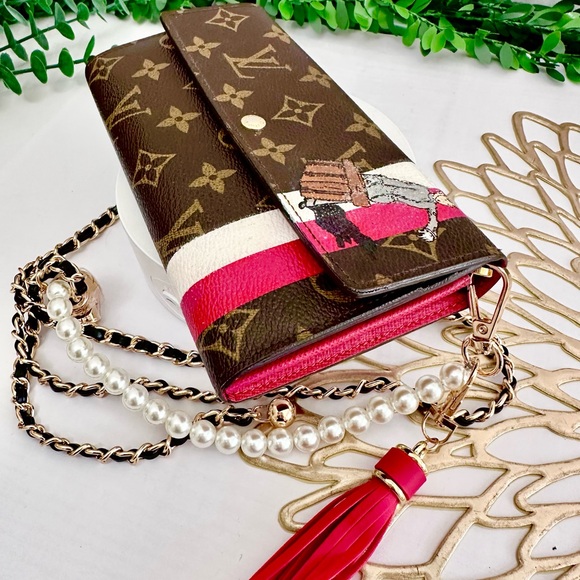 Louis Vuitton Limited Edition Bellboy Monogram Wallet - Picture 12 of 14